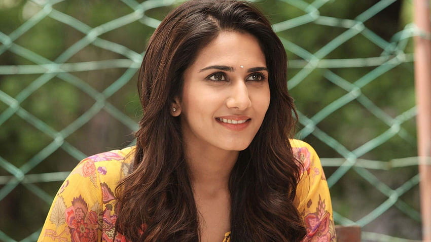 Vaani Kapoor- indian actress who speaks french